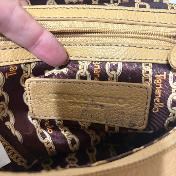 Tignanello leather backpack. - Picture 10 of 11